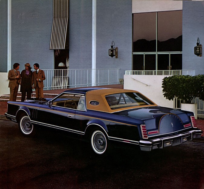 1977 Lincoln Continental Mark V Brochure Page 15